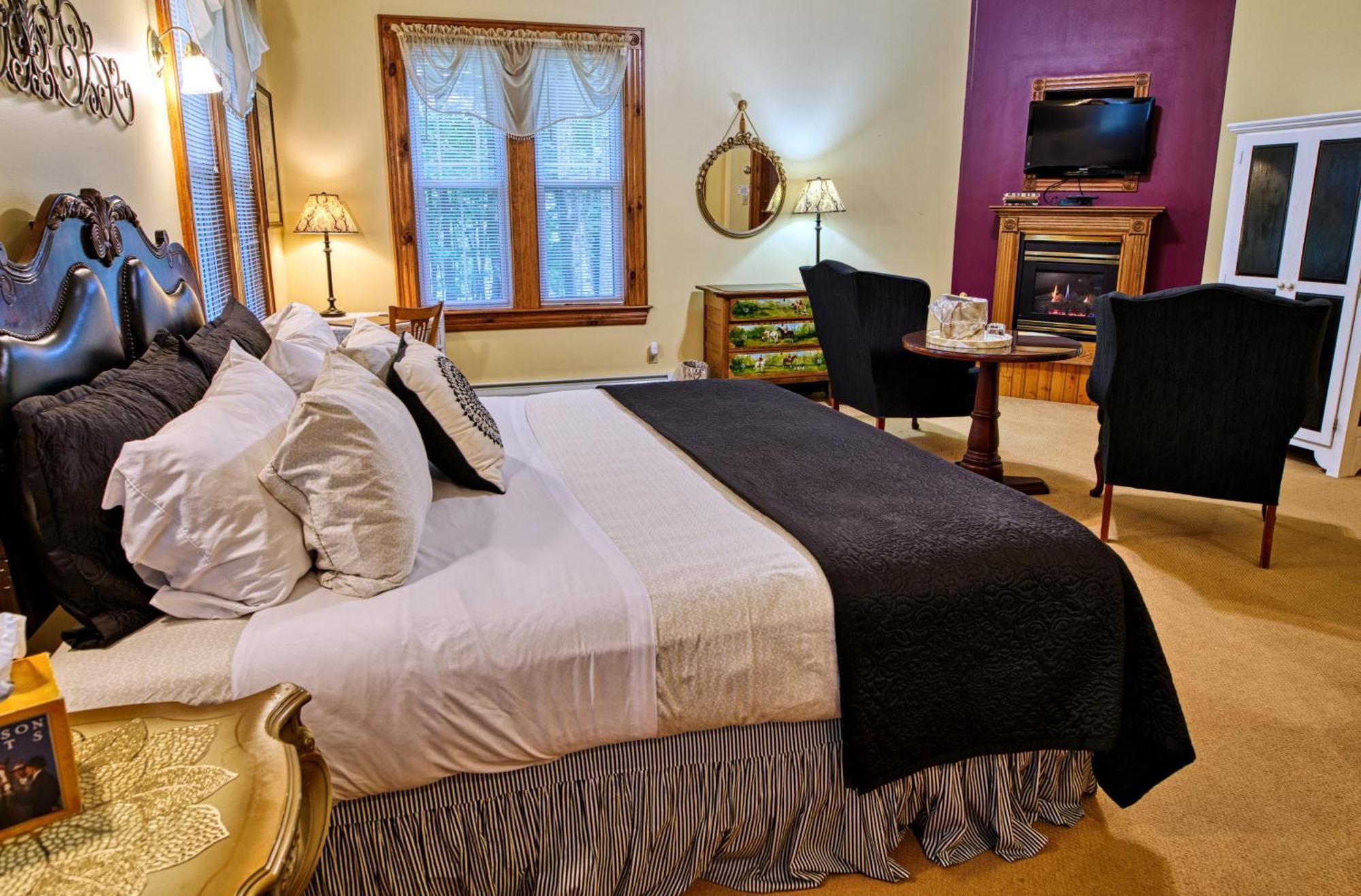 Rockwell Falls Inn And Wine Bar Lake Luzerne Ngoại thất bức ảnh
