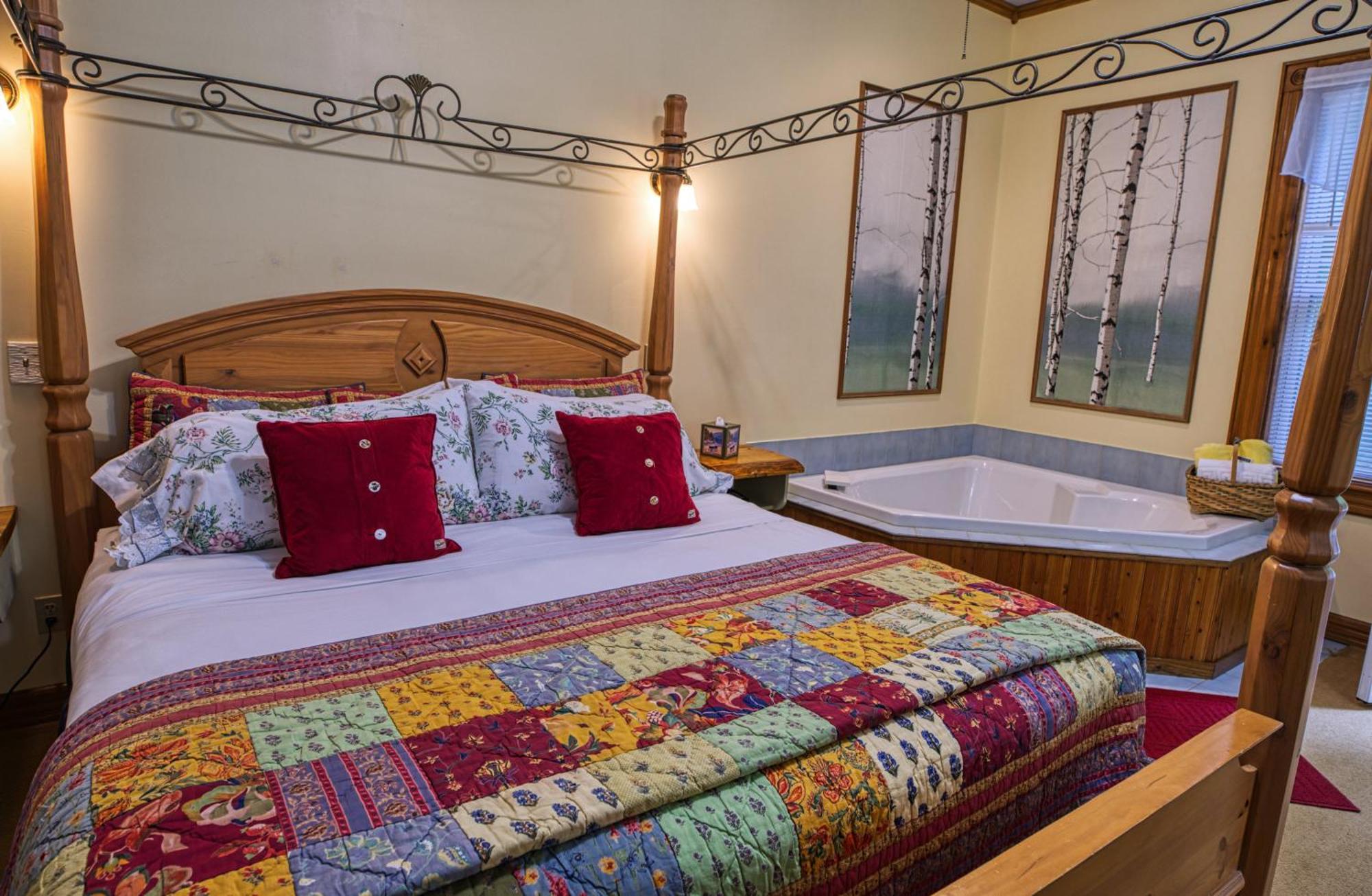 Rockwell Falls Inn And Wine Bar Lake Luzerne Phòng bức ảnh